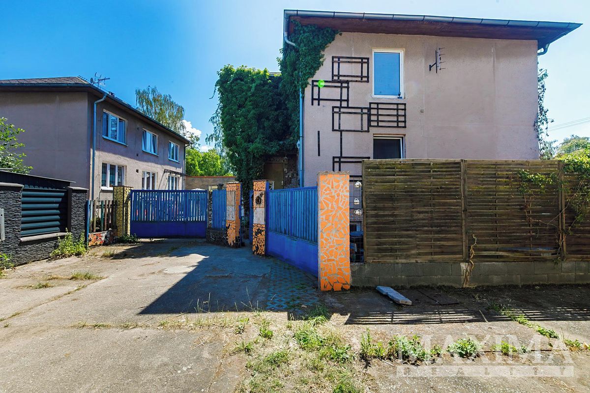 Prodej rodinného domu 180 m², pozemek 566 m²